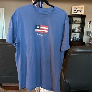 Men’s life is Good flag short sleeve T-Shirt. Size XL